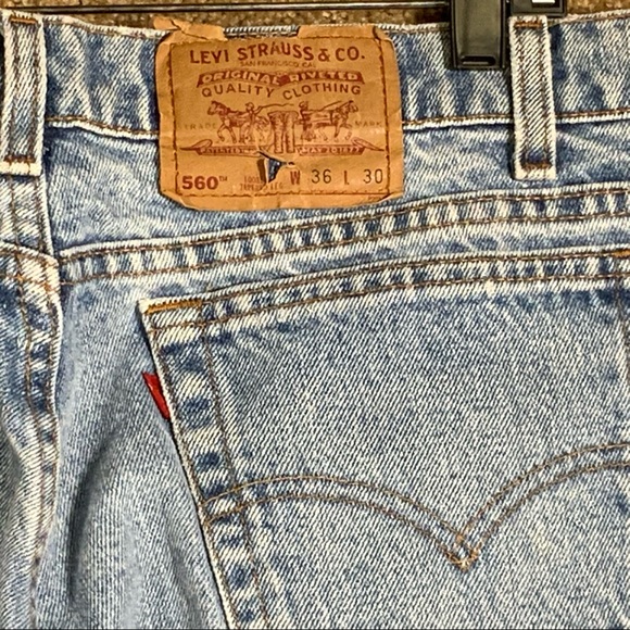 Vintage LEVI’S Mens Jeans Sz 36x30 Loose Tapered Leg 560 Blue Jeans USA Made Red - Picture 3 of 7